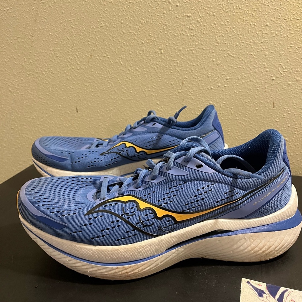 COPY - Womens Saucony Endorphin Speed 3 Size 10!